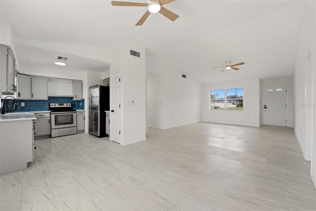 192 ANNAPOLIS LANE photo 8