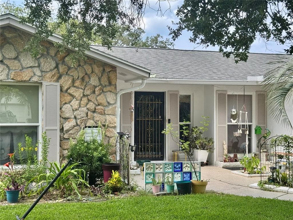 30 FERNHAM LANE photo 2