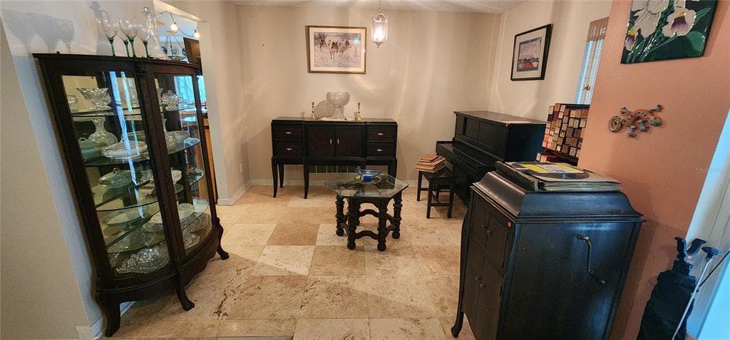 30 FERNHAM LANE photo 16