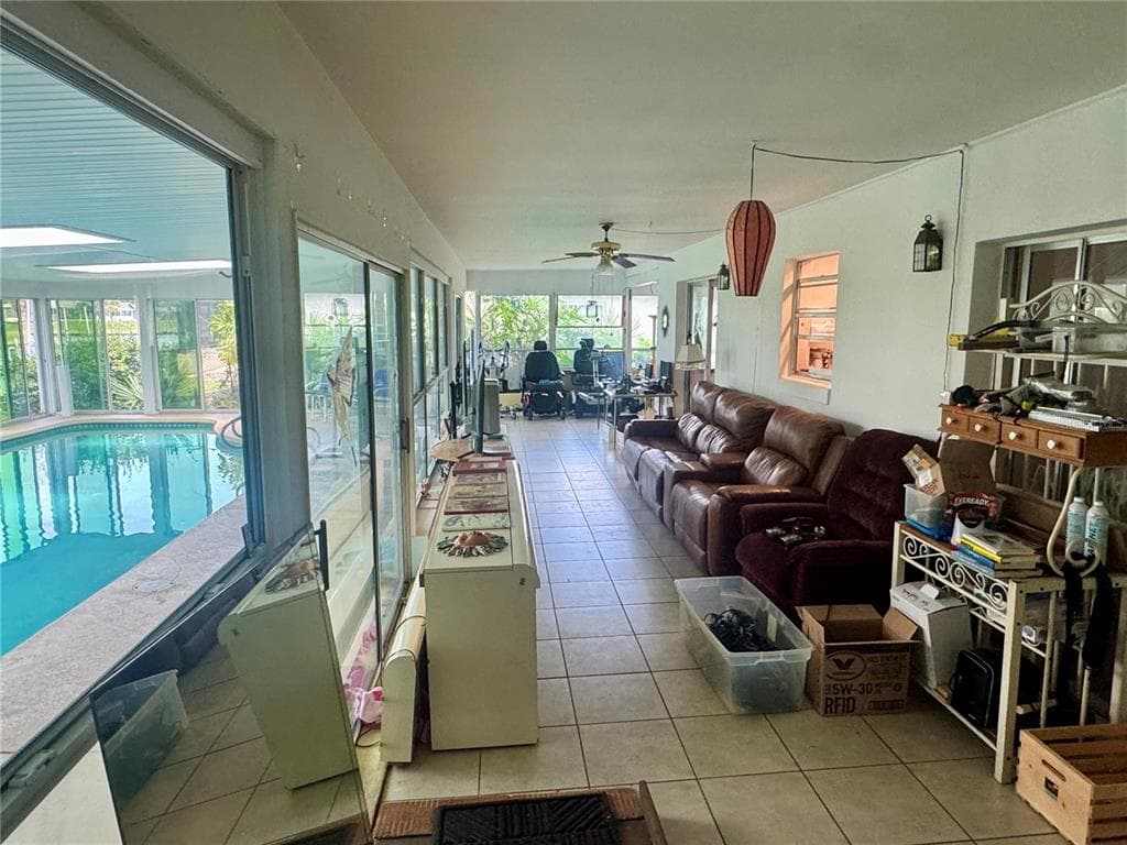 30 FERNHAM LANE photo 11
