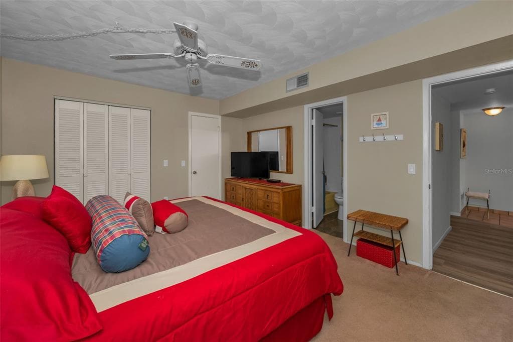 19451 GULF BOULEVARD 301 photo 24