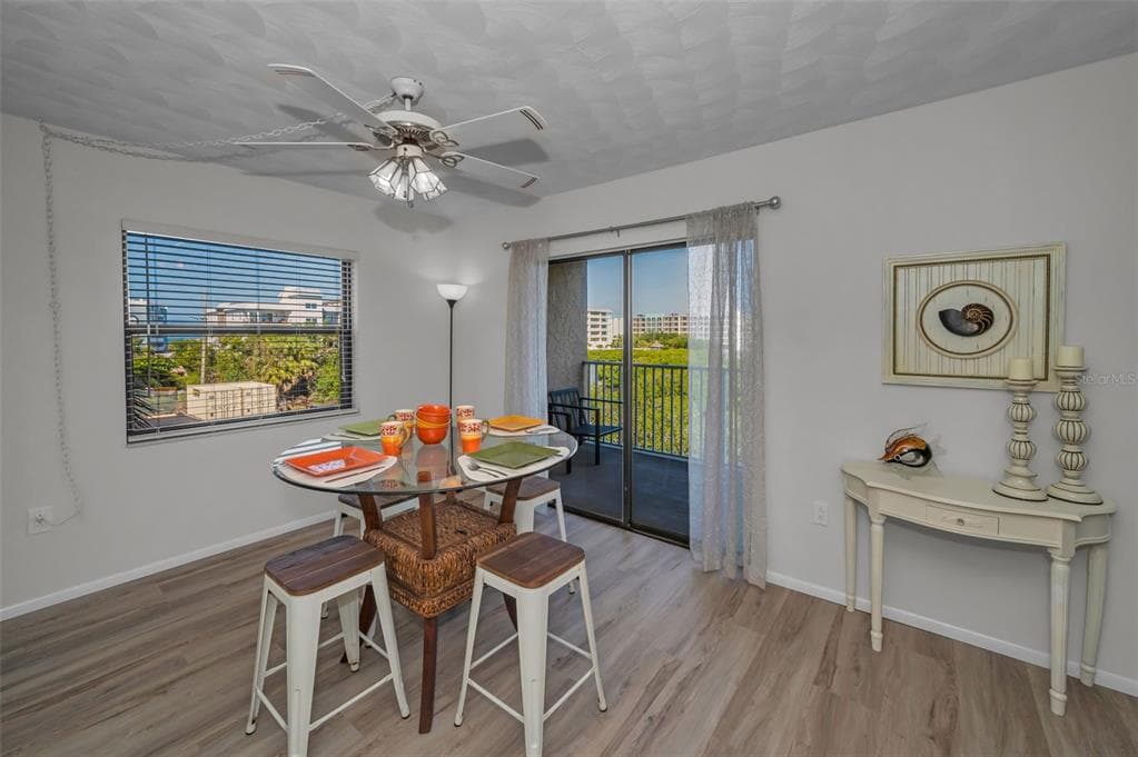 19451 GULF BOULEVARD 301 photo 15