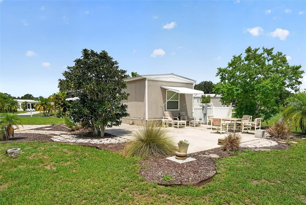 7424 WIDNESS LANE photo 9
