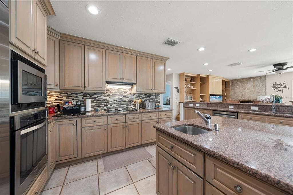 2308 BEACH TRAIL photo 9