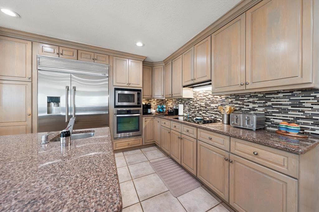 2308 BEACH TRAIL photo 10
