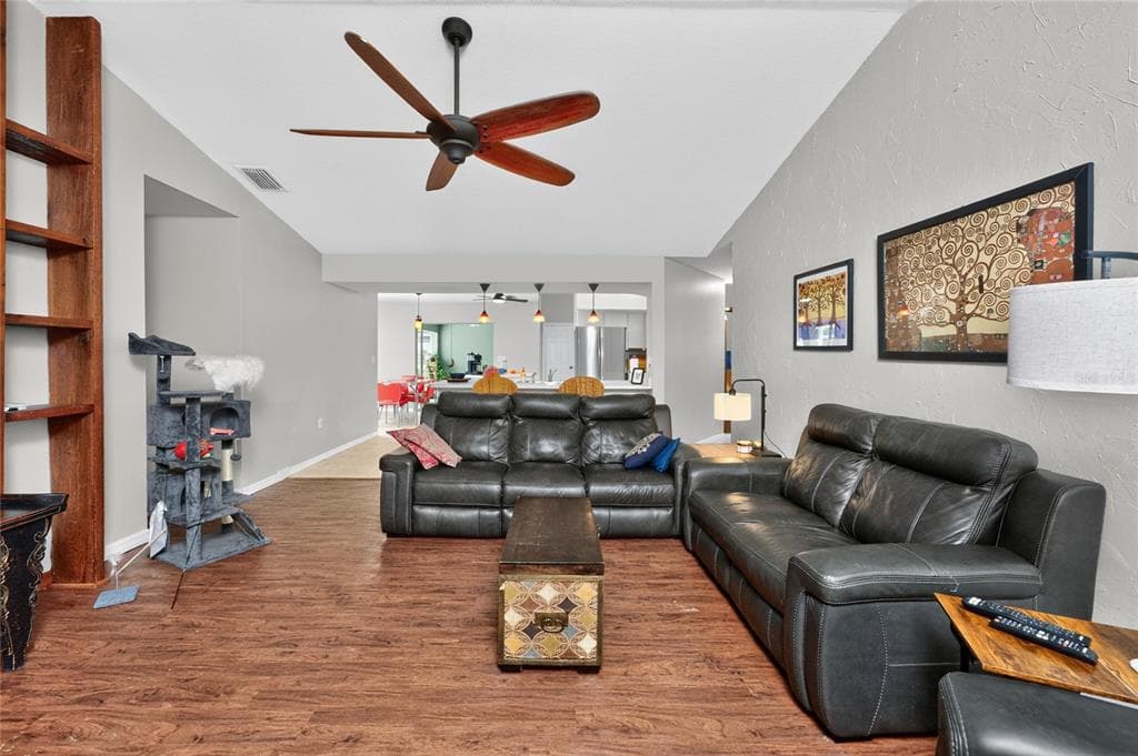 2466 NEWBURY STREET photo 23