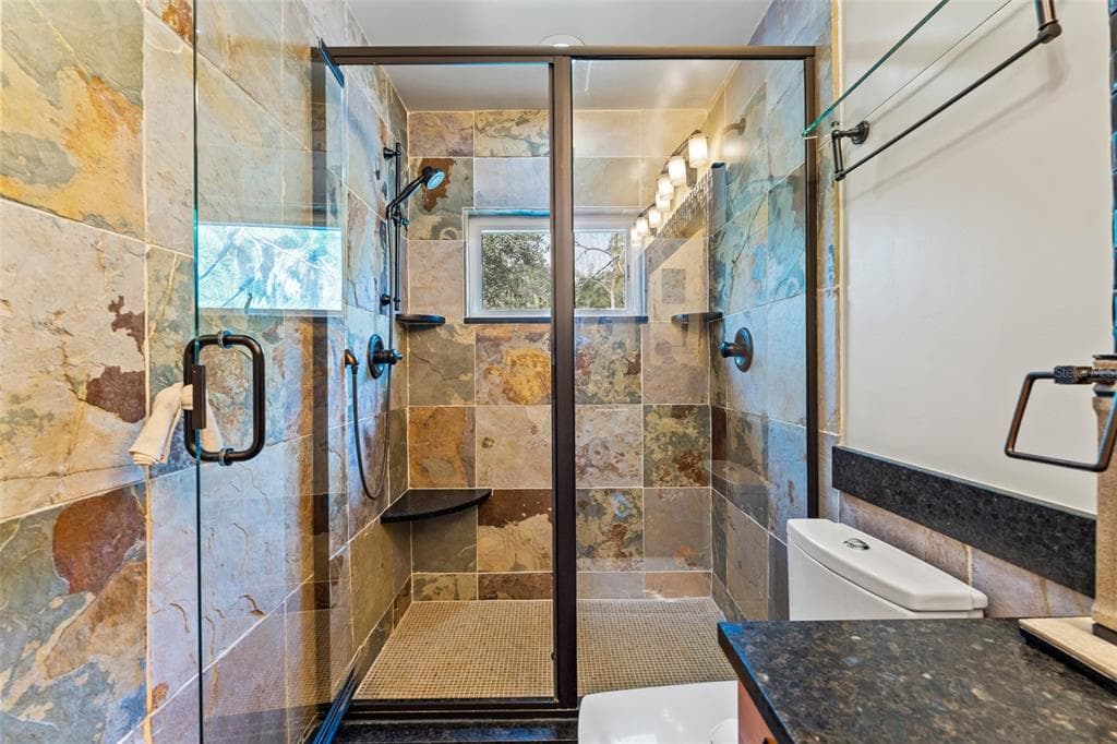 906 W HENRY AVENUE photo 21