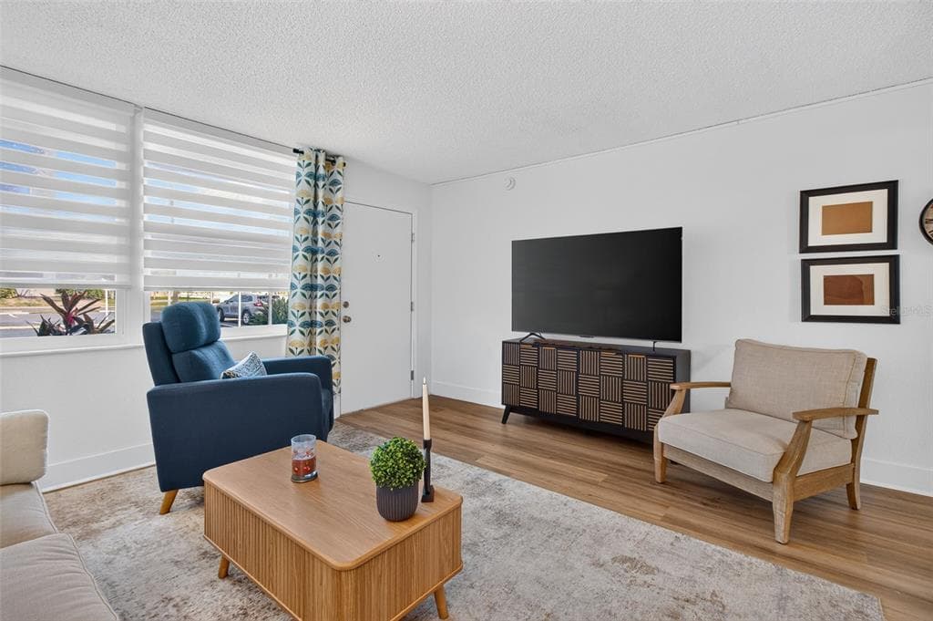7625 SUN ISLAND DRIVE S 103 photo 11