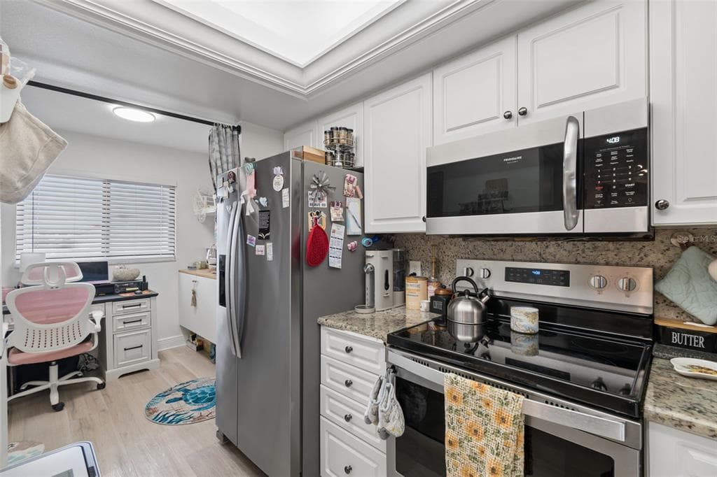 103 1ST STREET E 115 photo 10