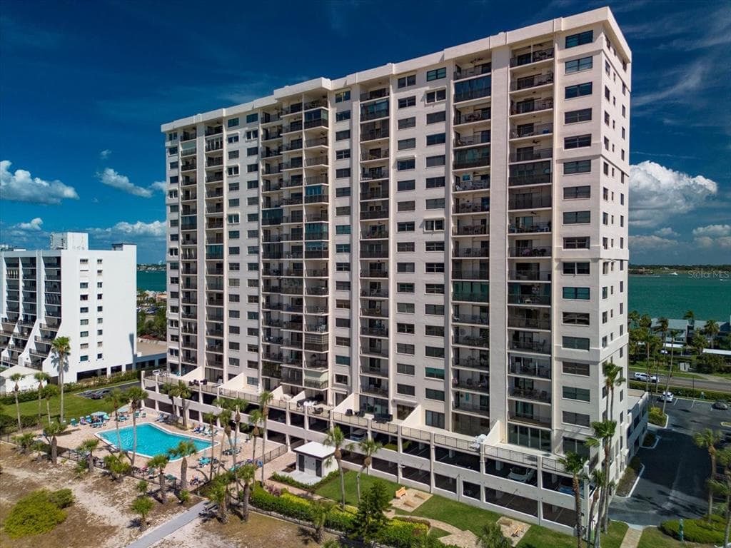 1270 GULF BOULEVARD 1503 photo 3