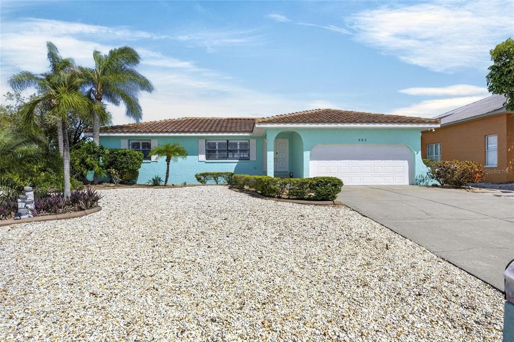 923 GOLF ISLAND DRIVE 2