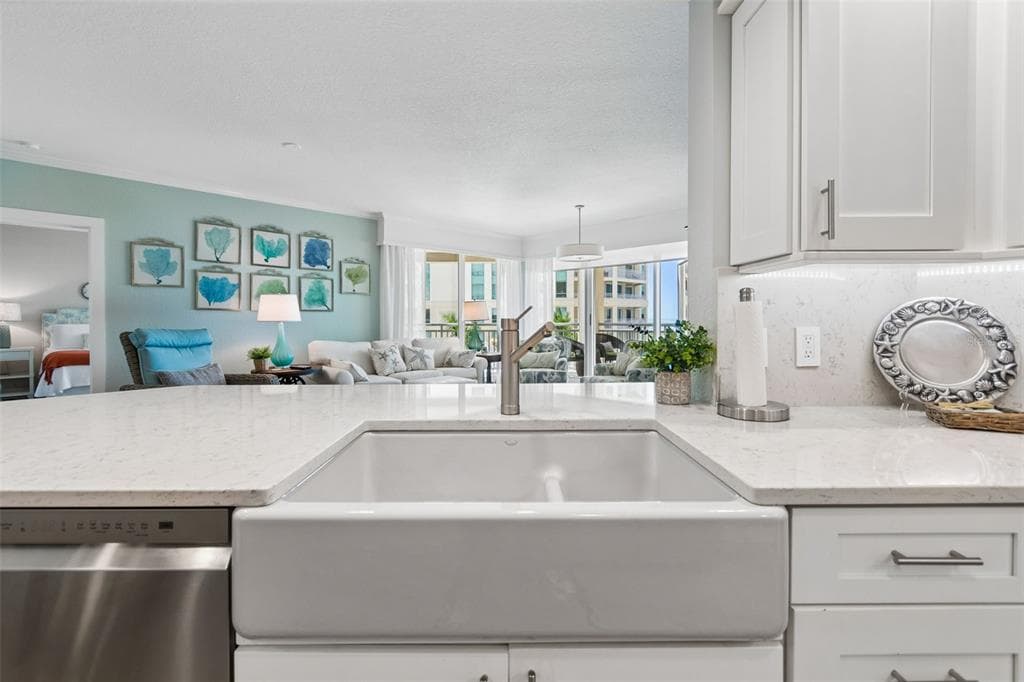 1170 GULF BOULEVARD 403 photo 20