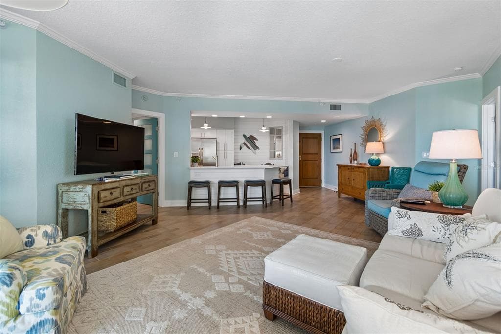 1170 GULF BOULEVARD 403 photo 10