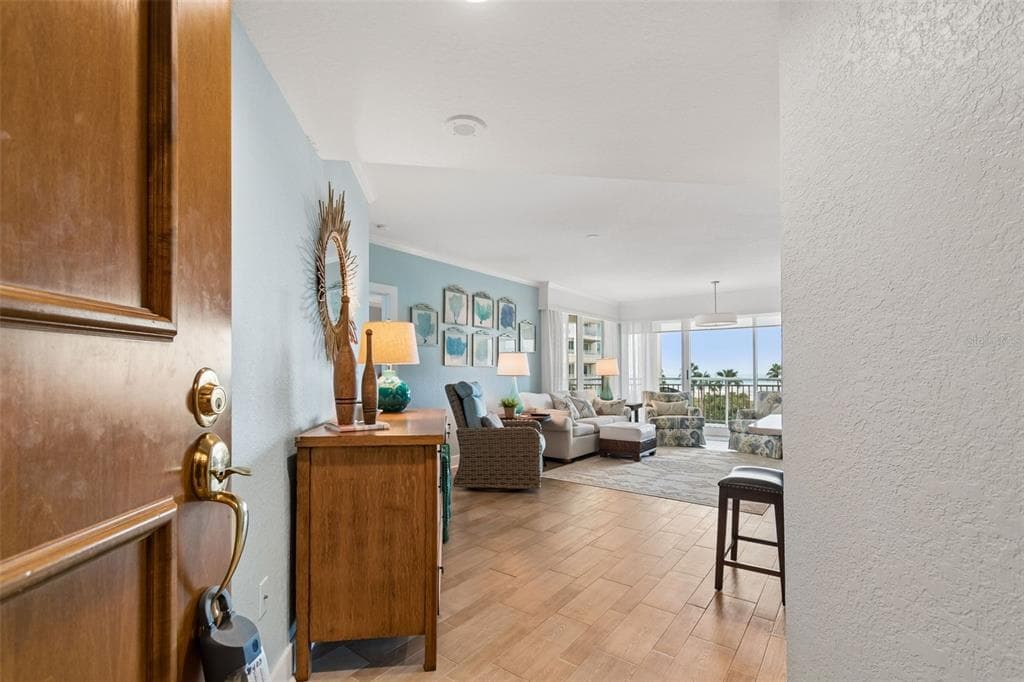 1170 GULF BOULEVARD 403 photo 4