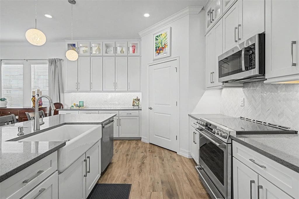 5351 BRIDGE STREET 38 photo 17