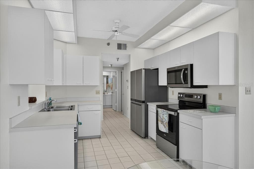 8001 SAILBOAT KEY BOULEVARD S 201 photo 13