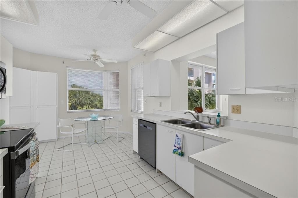 8001 SAILBOAT KEY BOULEVARD S 201 photo 9