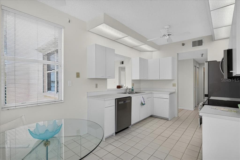 8001 SAILBOAT KEY BOULEVARD S 201 photo 15