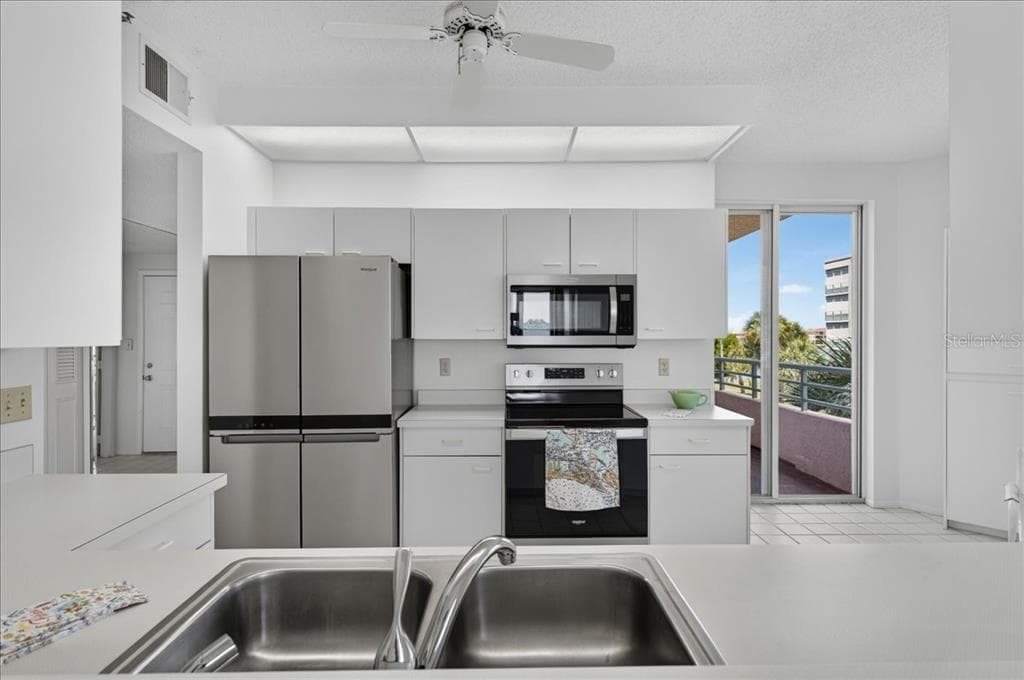 8001 SAILBOAT KEY BOULEVARD S 201 photo 8