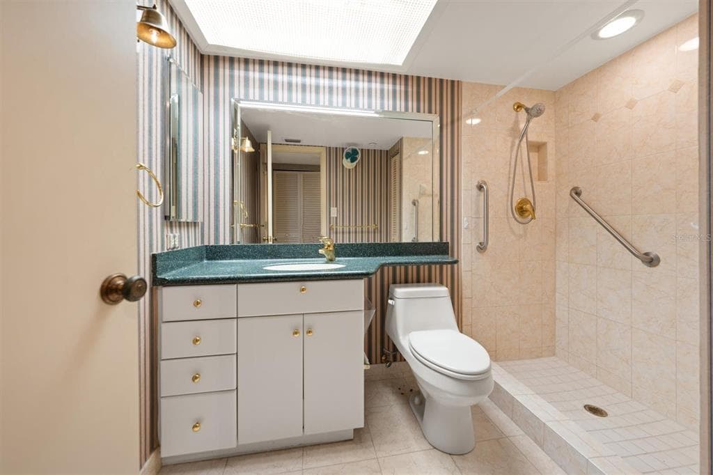 1250 GULF BOULEVARD 706 photo 23