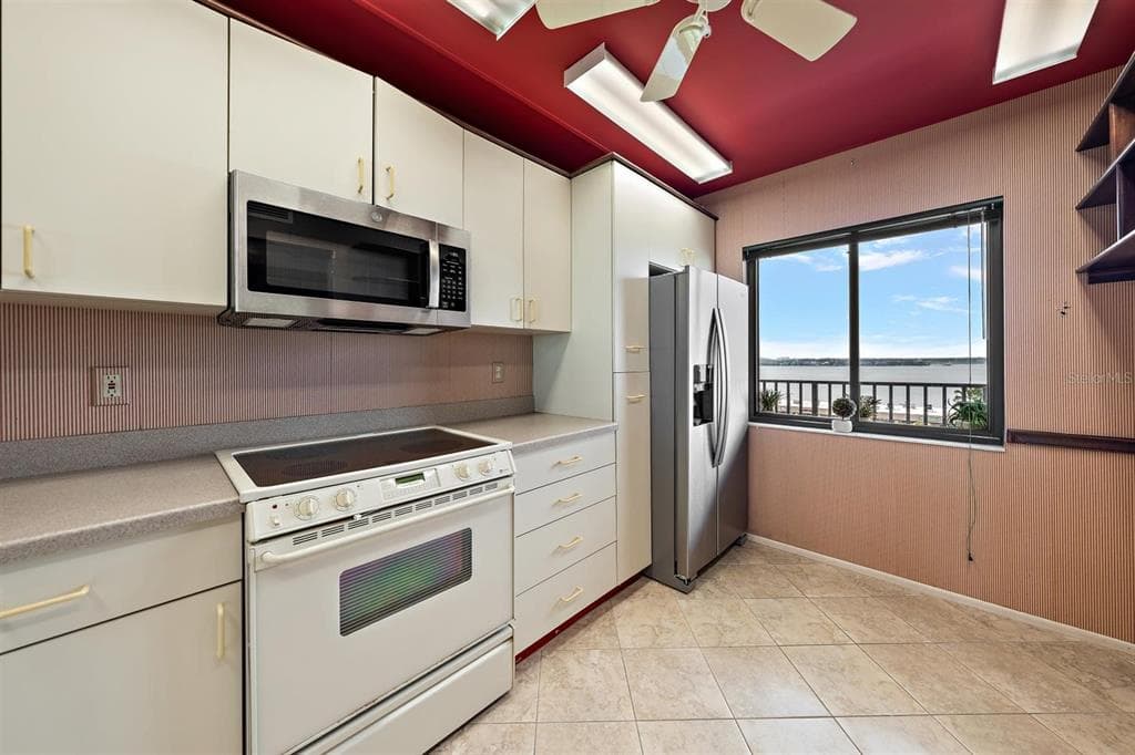 1250 GULF BOULEVARD 706 photo 6