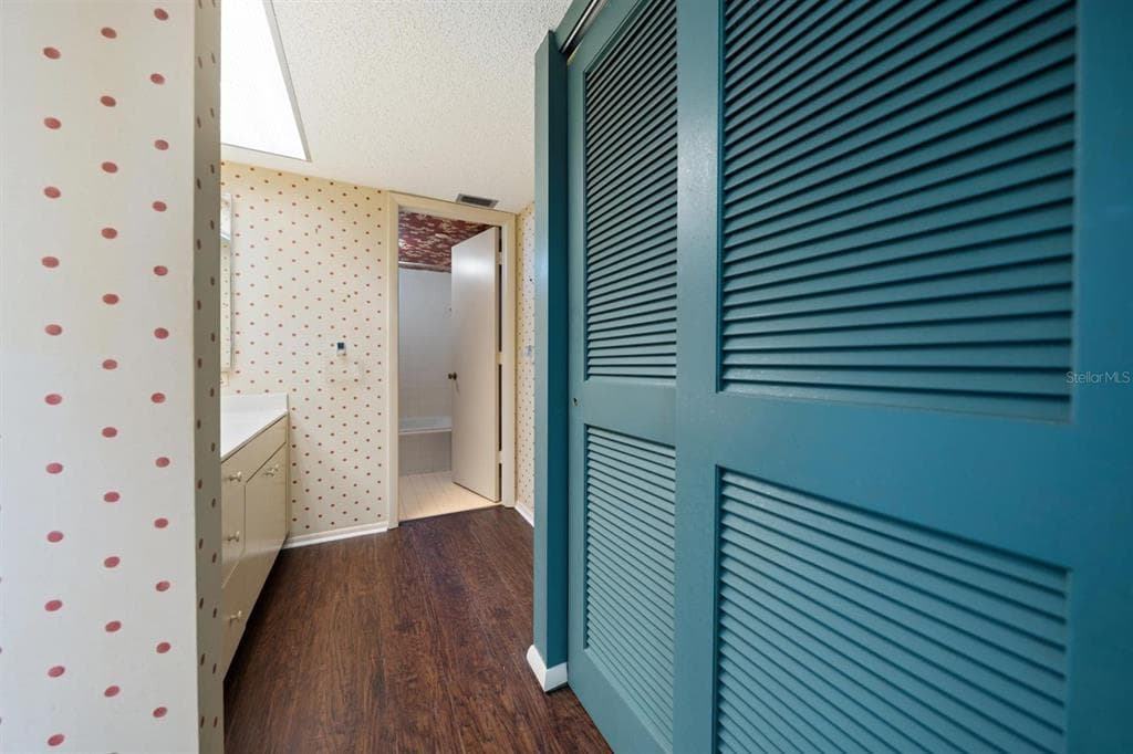 1250 GULF BOULEVARD 706 photo 17