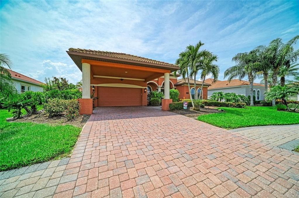 545 MAST DRIVE photo 12