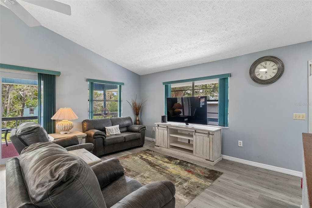1455 S OZELLO TRAIL photo 8