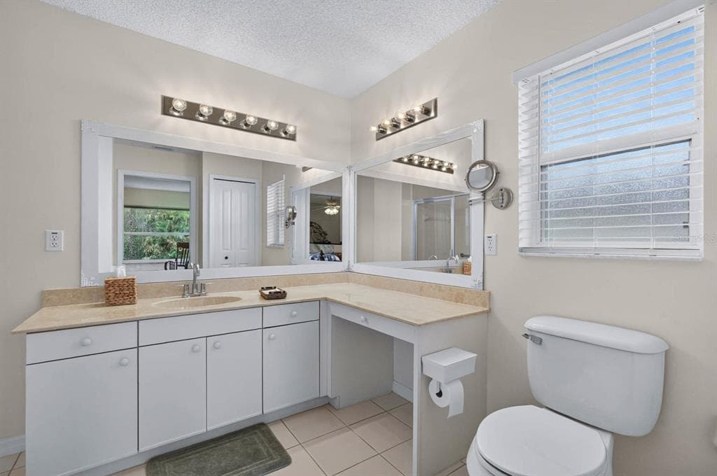 40 FLAMINGO DRIVE photo 6