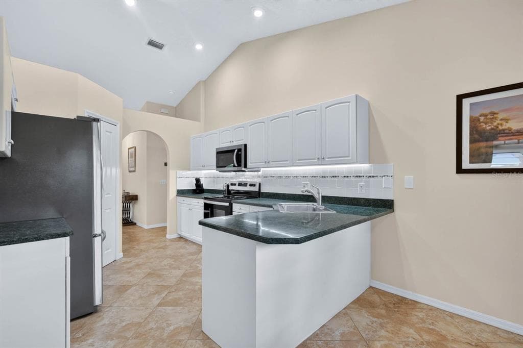 40 FLAMINGO DRIVE photo 17