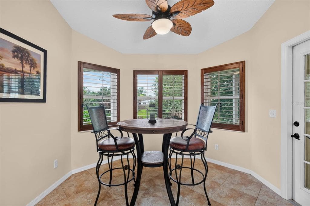 40 FLAMINGO DRIVE photo 16