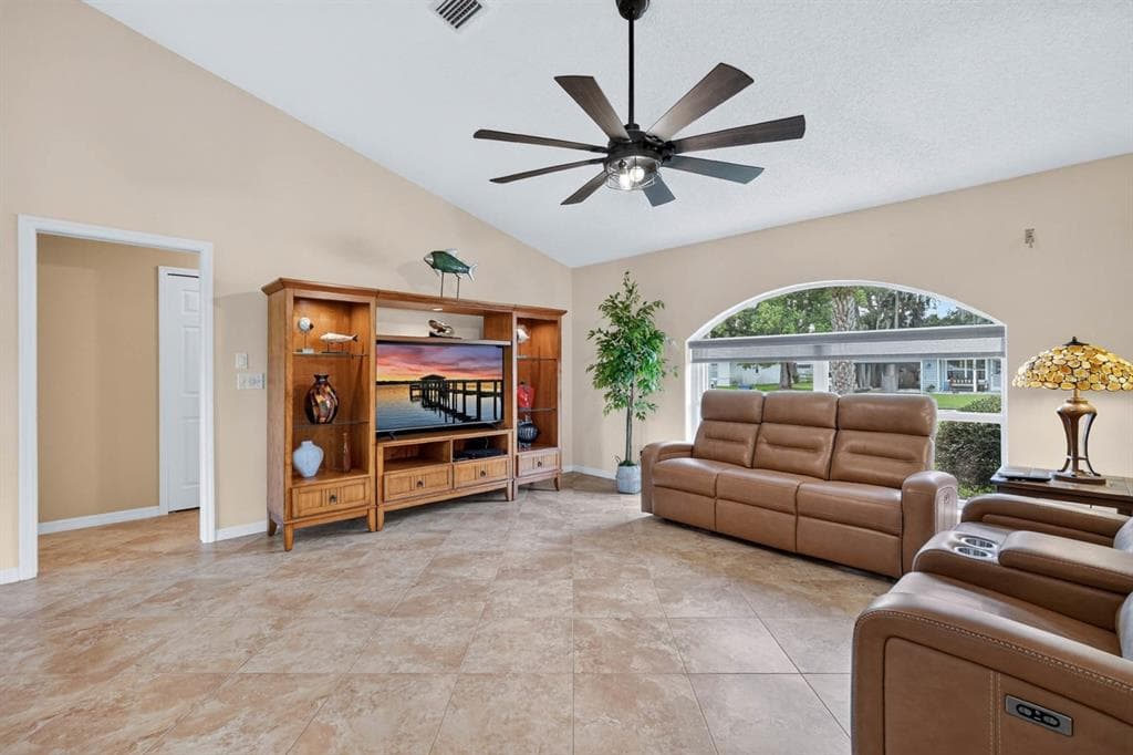 40 FLAMINGO DRIVE photo 9