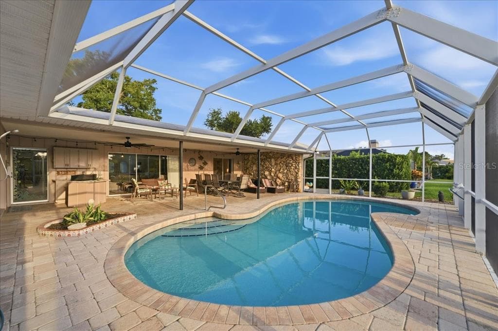 413 SIGNORELLI DRIVE photo 5