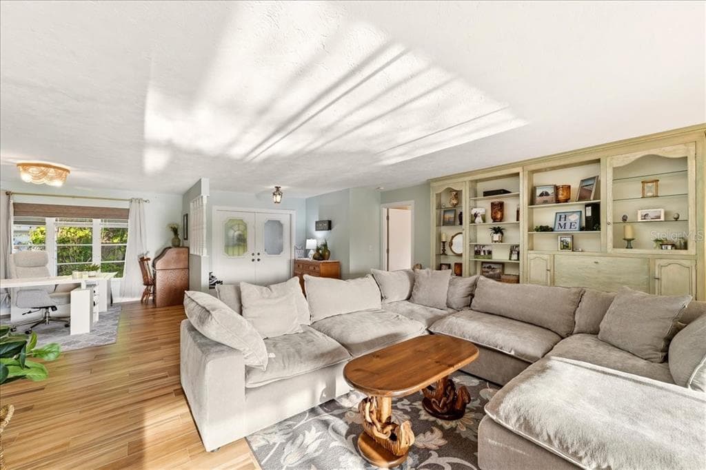 413 SIGNORELLI DRIVE photo 8