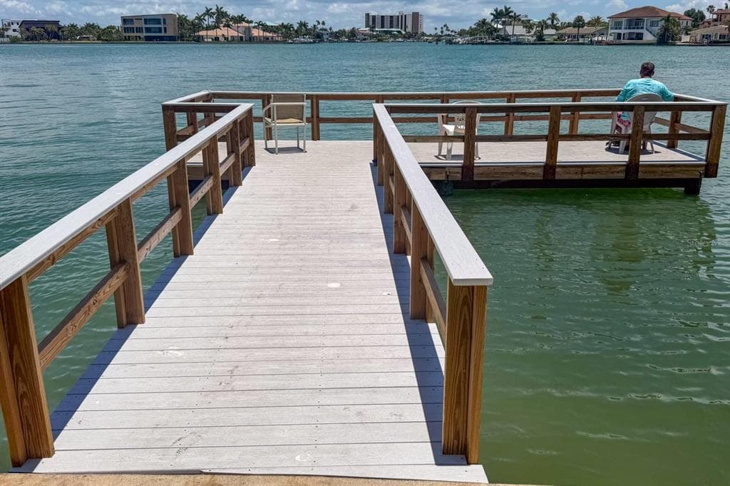 10315 GULF BOULEVARD 409 photo 23