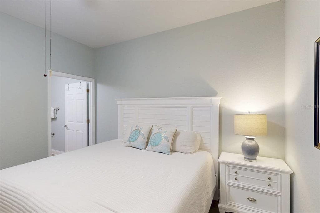 10315 GULF BOULEVARD 409 photo 18
