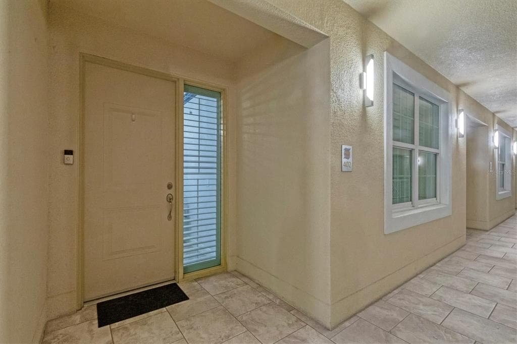 260 HIDDEN BAY DRIVE 402 photo 5