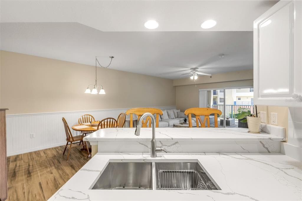 5300 S ATLANTIC AVENUE 8-206 photo 22