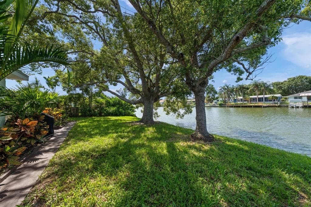 4114 SUNRAY DRIVE photo 4