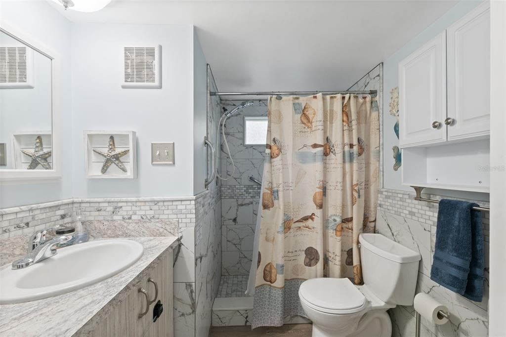 5527 DARLENE STREET photo 24