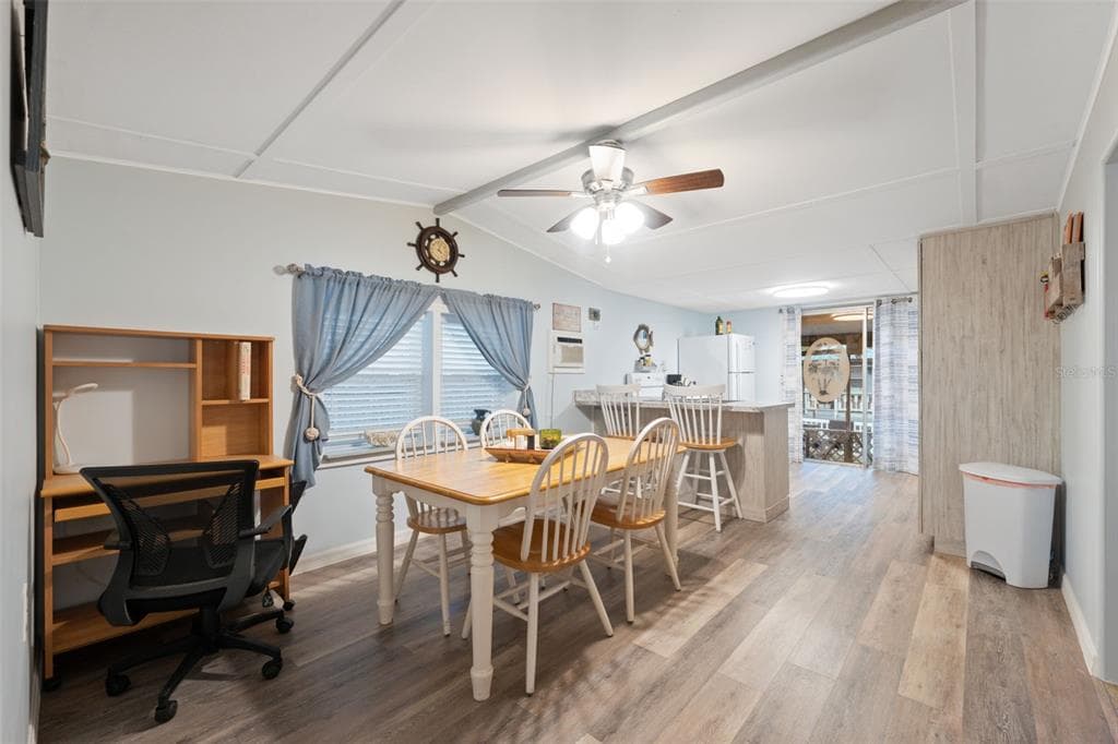 5527 DARLENE STREET photo 11