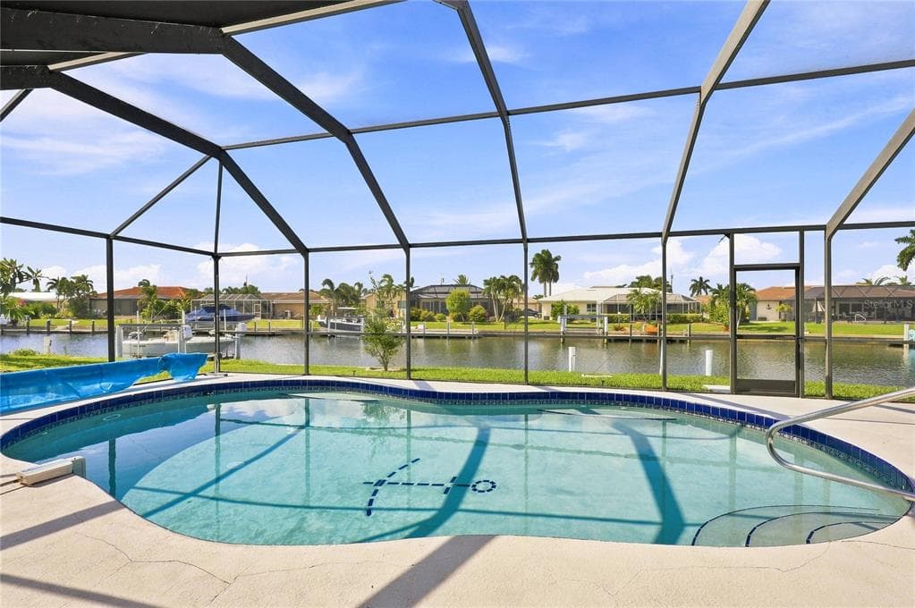 425 BELVEDERE COURT photo 3