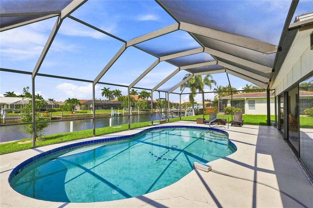 425 BELVEDERE COURT photo 5