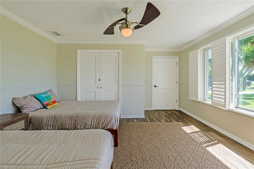 988 SHOCKNEY DRIVE photo 20