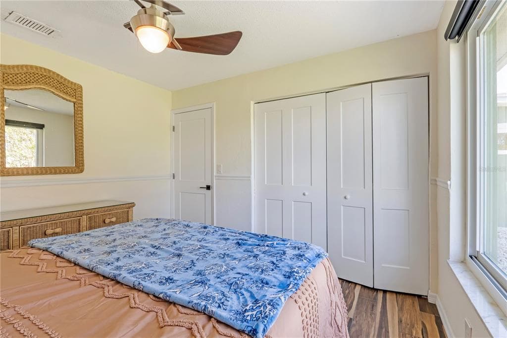 988 SHOCKNEY DRIVE photo 24