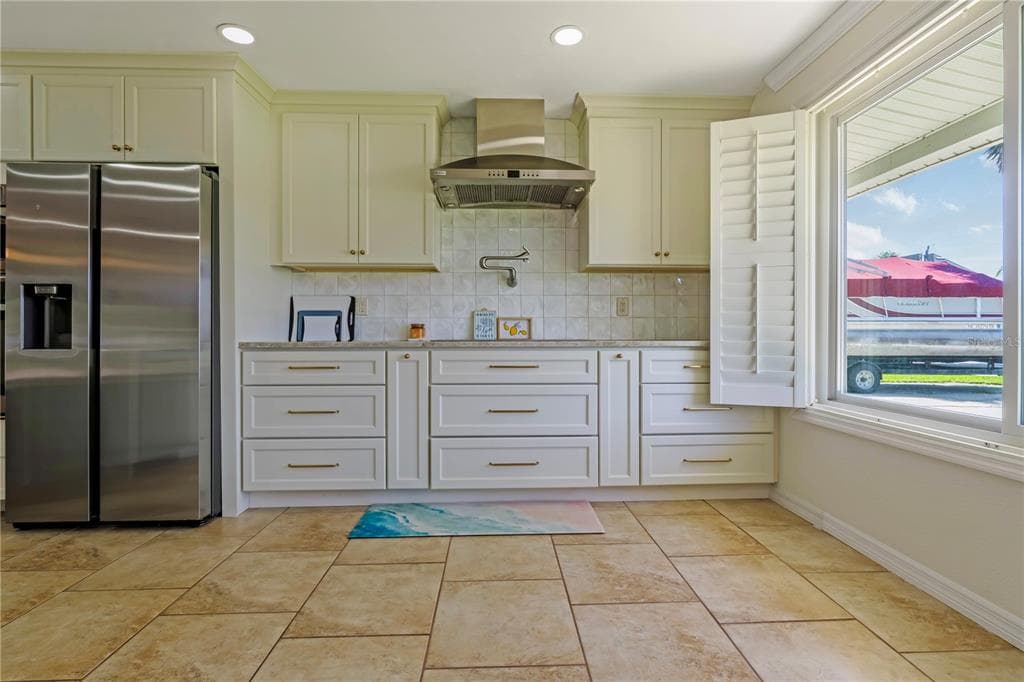 988 SHOCKNEY DRIVE photo 8