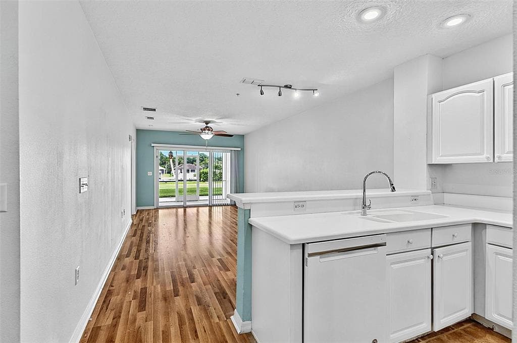 700 CANOPY WALK LANE 713 photo 5