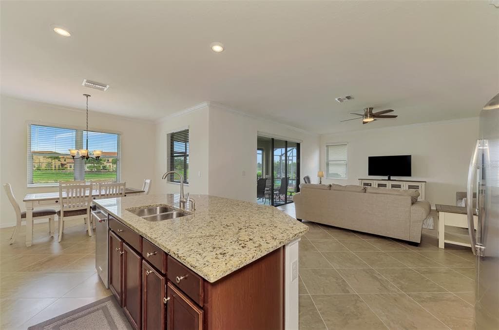 10065 COZY GROVE DRIVE photo 23