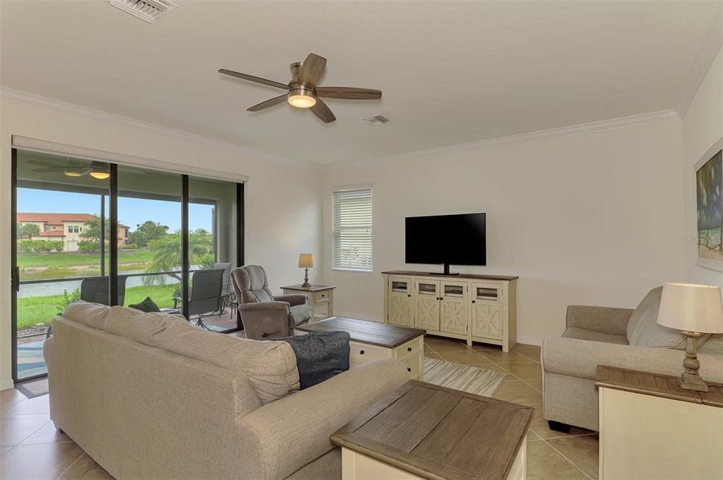 10065 COZY GROVE DRIVE photo 12