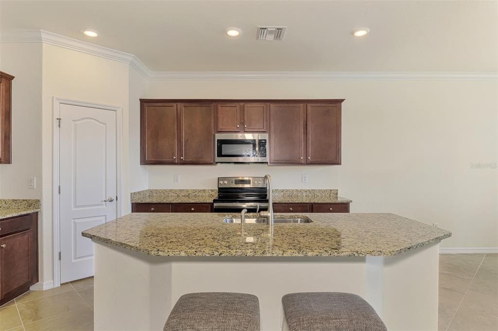 10065 COZY GROVE DRIVE photo 18